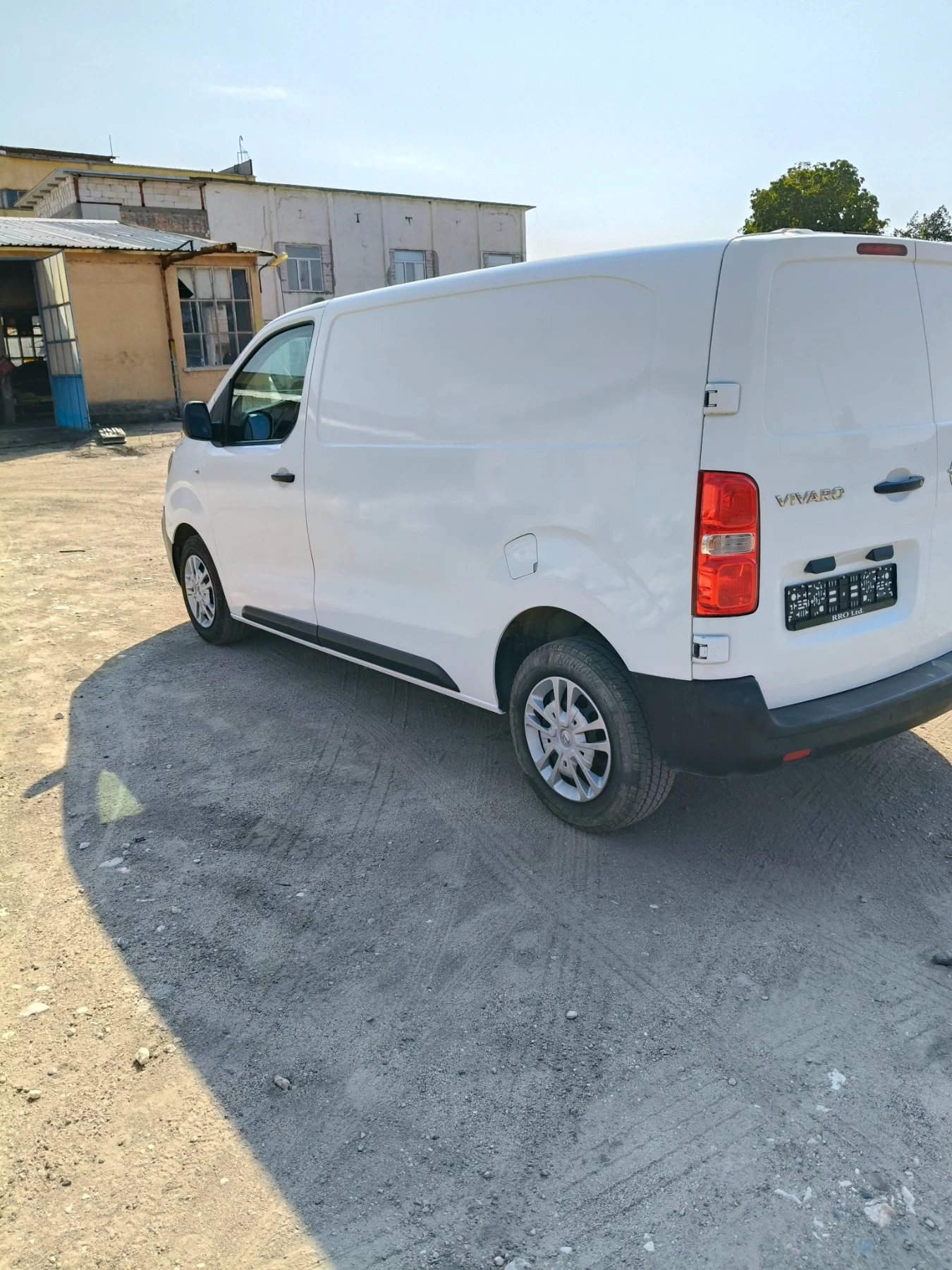 Opel Vivaro 2, 0 122кс, снимка 5 - Бусове и автобуси - 55912691