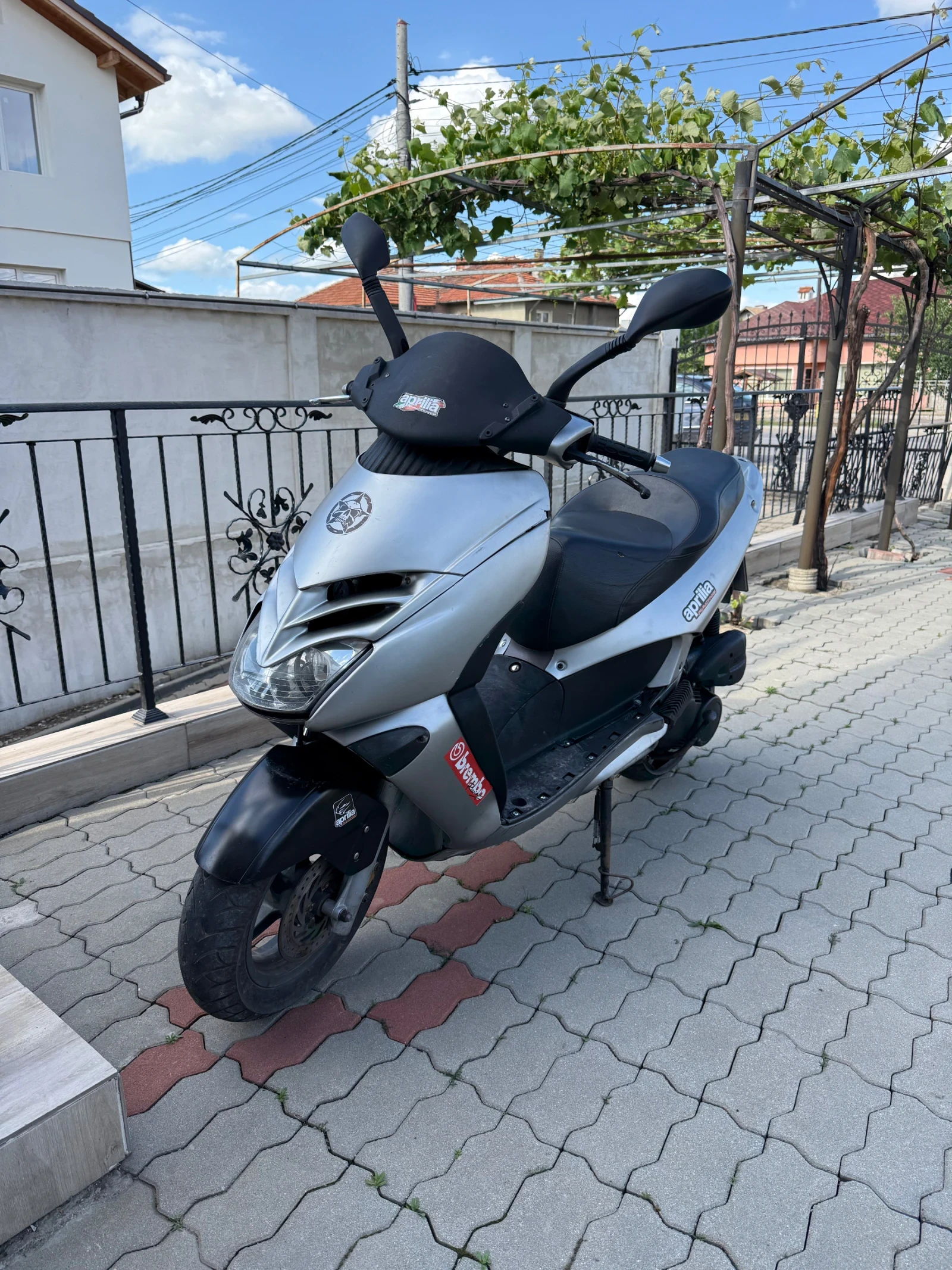 Aprilia Leonardo