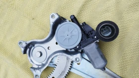 TOYOTA RAV4 2013-2018 Брави и стъклоповдигачи леви орилинални, снимка 5