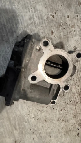 Дроселова Клапа за Renault Clio 2010 - 8200568712C / 8200284968, снимка 2 - Части - 52930636