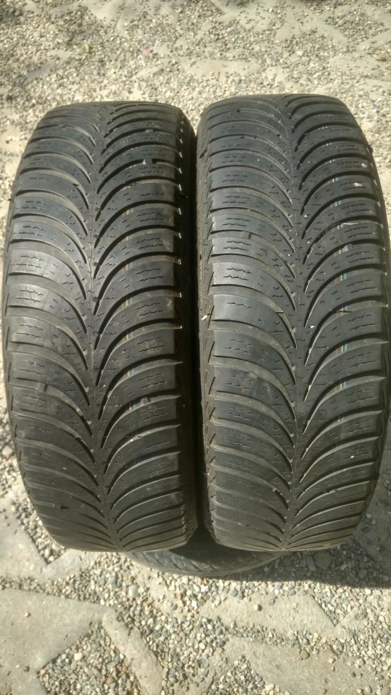 Гуми Зимни 175/65R14, снимка 1 - Гуми и джанти - 22797597