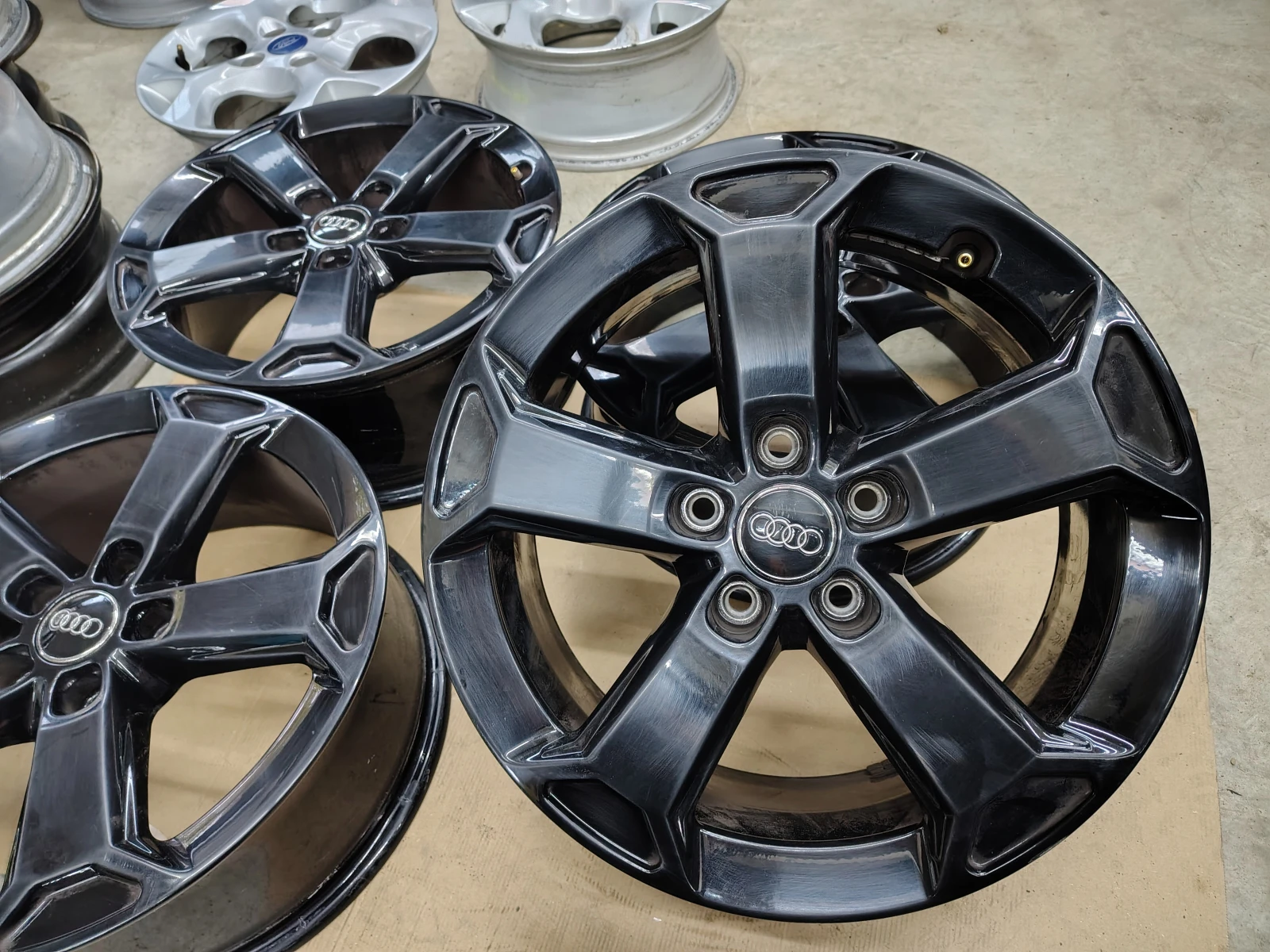 Джанти, снимка 3 - Гуми и джанти - 53806633