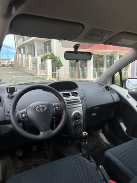 Toyota Yaris 1.3 VVT-i, снимка 9