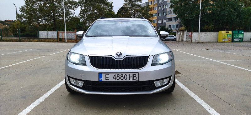 Skoda Octavia, снимка 2 - Автомобили и джипове - 46146562