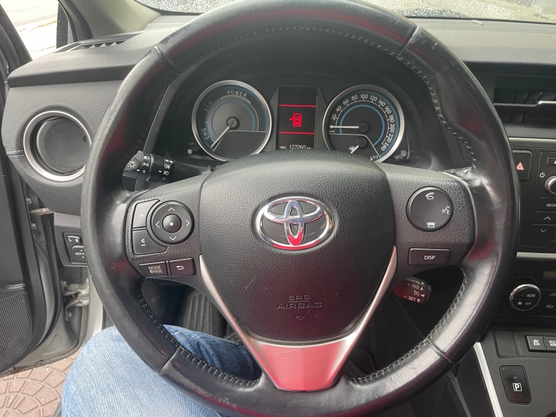 Toyota Auris KEYLESS GO, снимка 12 - Автомобили и джипове - 45796298