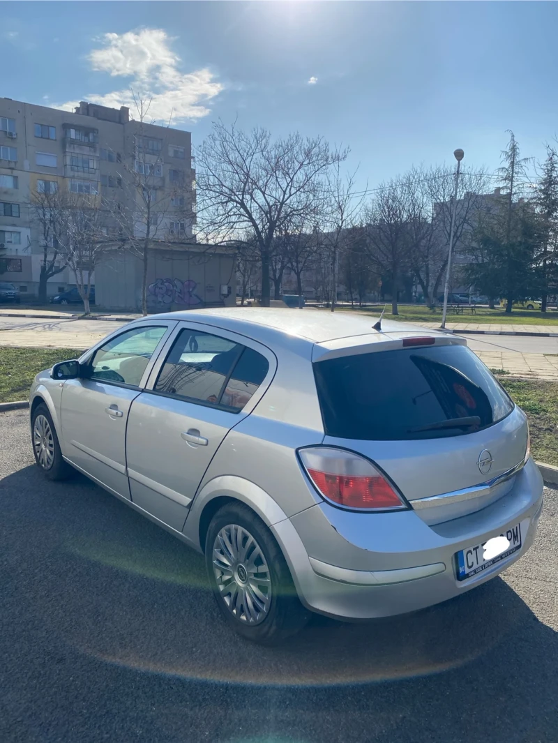 Opel Astra H, снимка 3 - Автомобили и джипове - 48920691