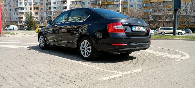 Skoda Octavia 1.6 TDI DSG, снимка 4 - Автомобили и джипове - 49594864