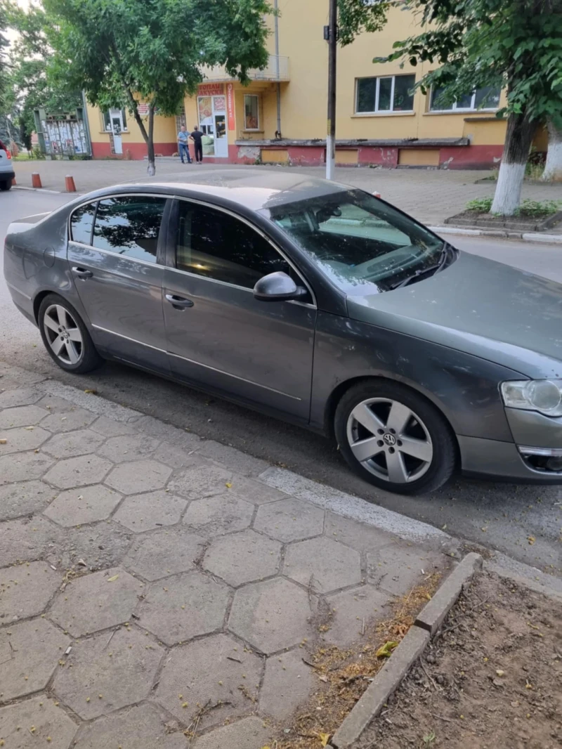 VW Passat, снимка 5 - Автомобили и джипове - 51100898