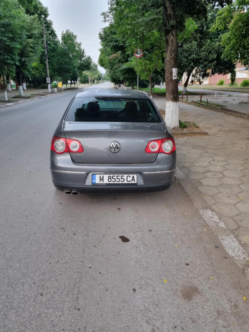 VW Passat, снимка 2 - Автомобили и джипове - 51100898