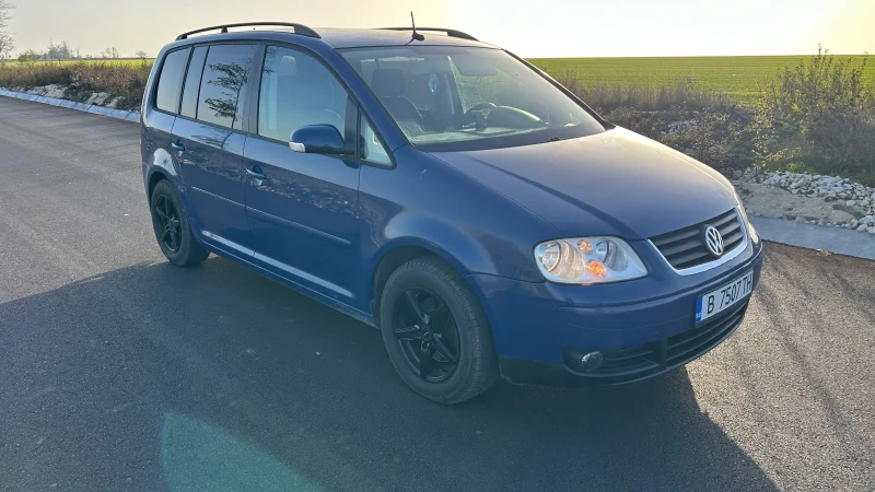 VW Touran 1.9 TDI, снимка 2 - Автомобили и джипове - 52339053