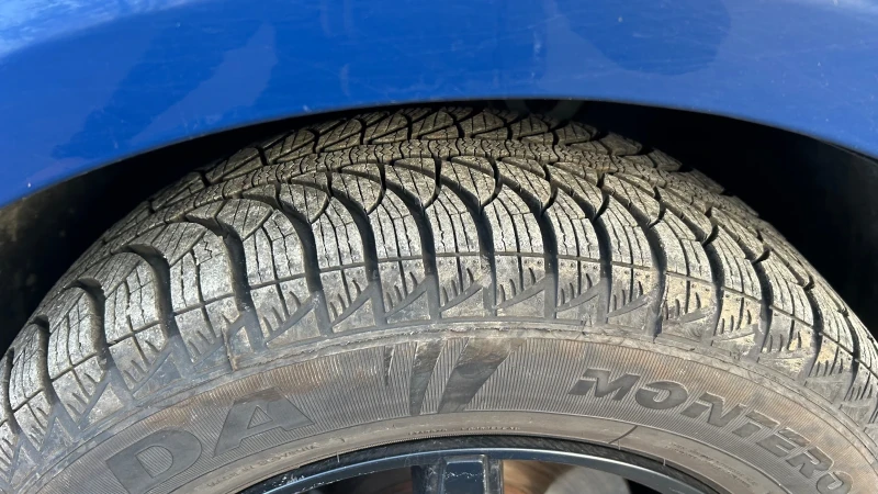 VW Touran 1.9 TDI, снимка 9 - Автомобили и джипове - 52339053