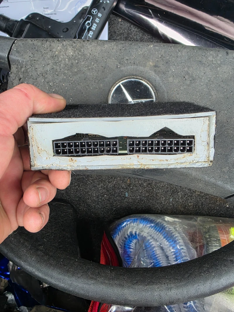 Mercedes-Benz 190 Колата е без ръжди има мегаскуирт 3 давам и 2 към , снимка 9 - Автомобили и джипове - 52669955