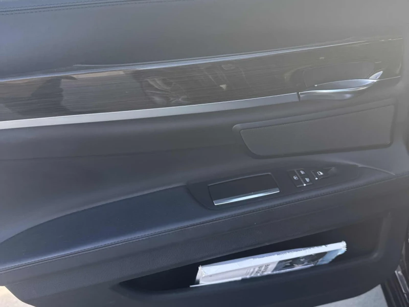 BMW 750 CARFAX* АВТОФИНАНСИРАНЕ БЕЗ ПЪРВОНАЧАЛНА ВНОСКА, снимка 10 - Автомобили и джипове - 52799703