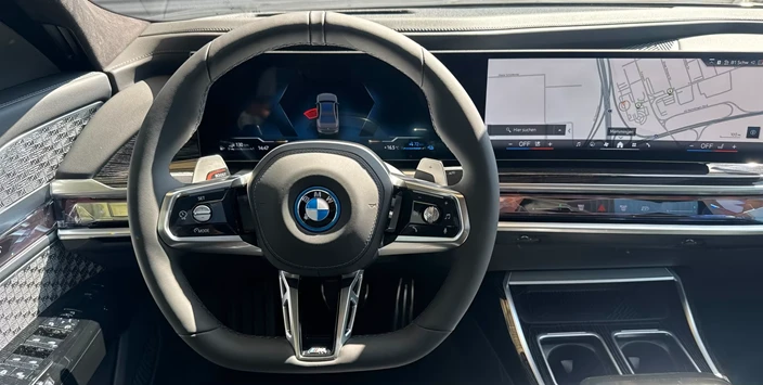 BMW 750 e xDrive M-Sport Pro = NEW = Гаранция - изображение 6