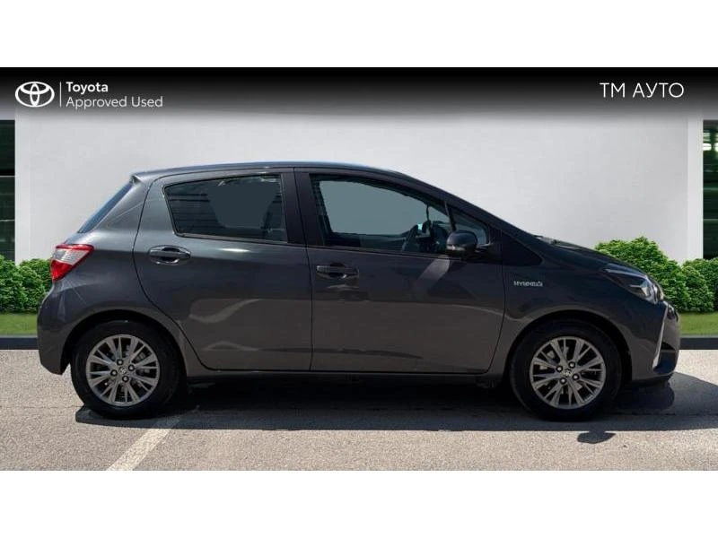Toyota Yaris 1.5P HYBRID FANCY, снимка 17 - Автомобили и джипове - 54844687