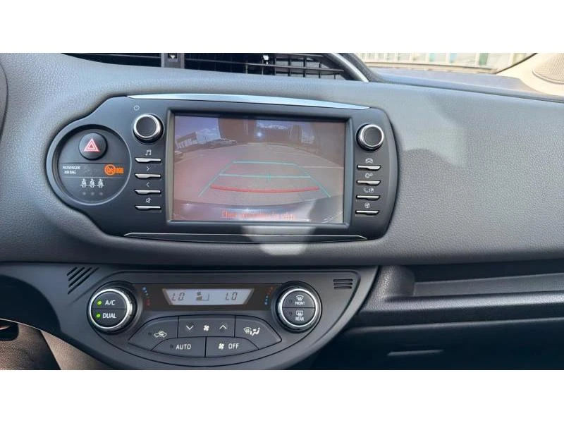 Toyota Yaris 1.5P HYBRID FANCY, снимка 15 - Автомобили и джипове - 54844687