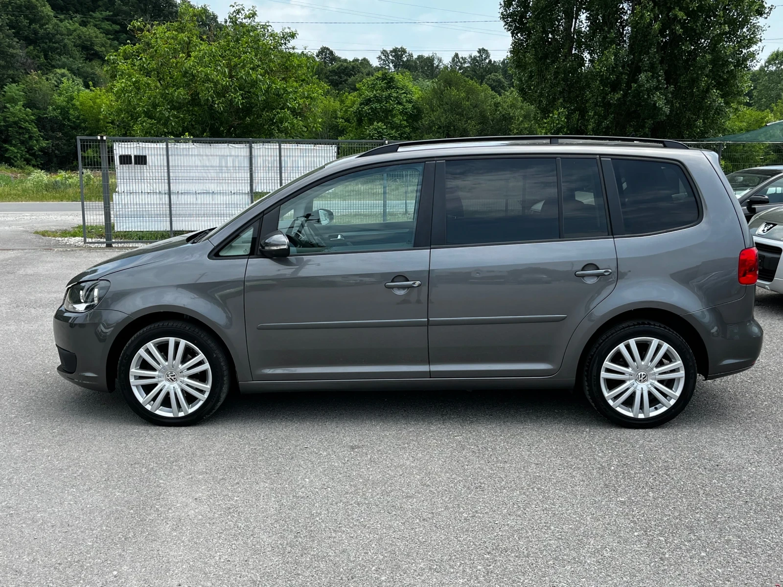 VW Touran 1.6TDI Италия - изображение 2
