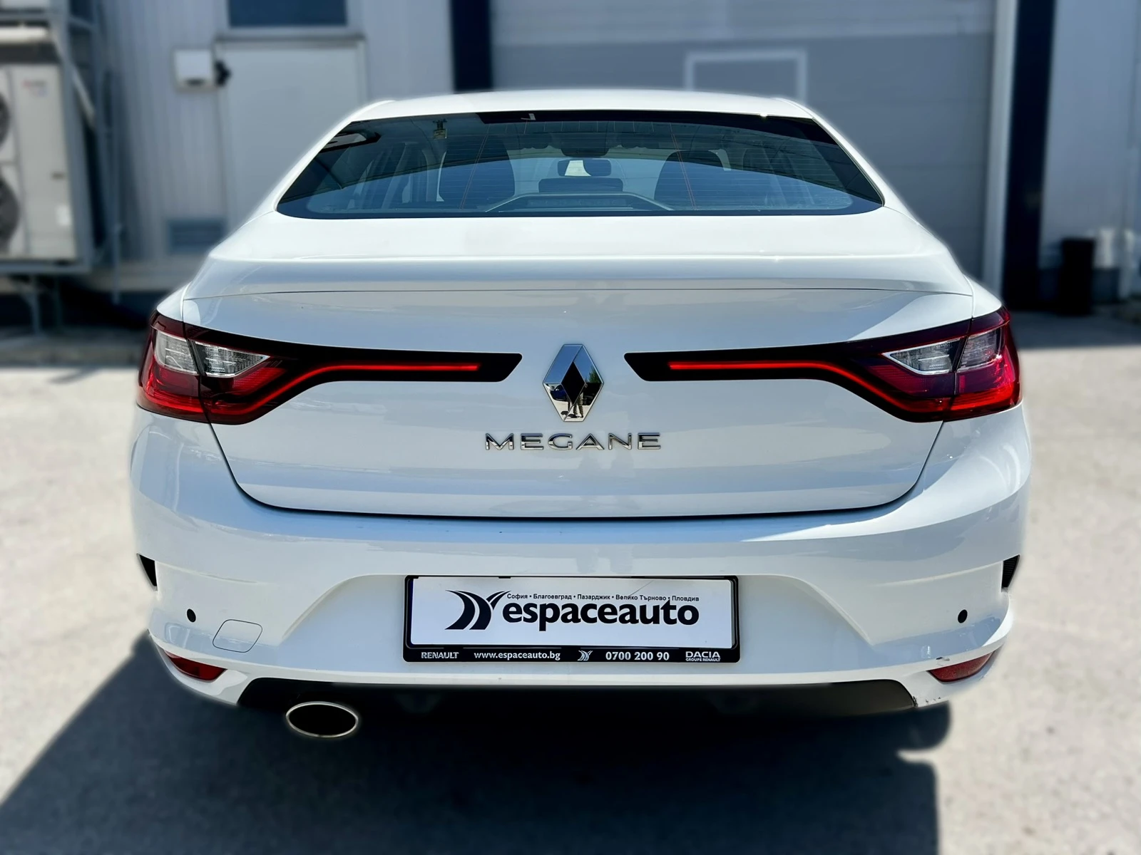 Renault Megane Sedan 1.3 TCe / 140 к.с. - изображение 5