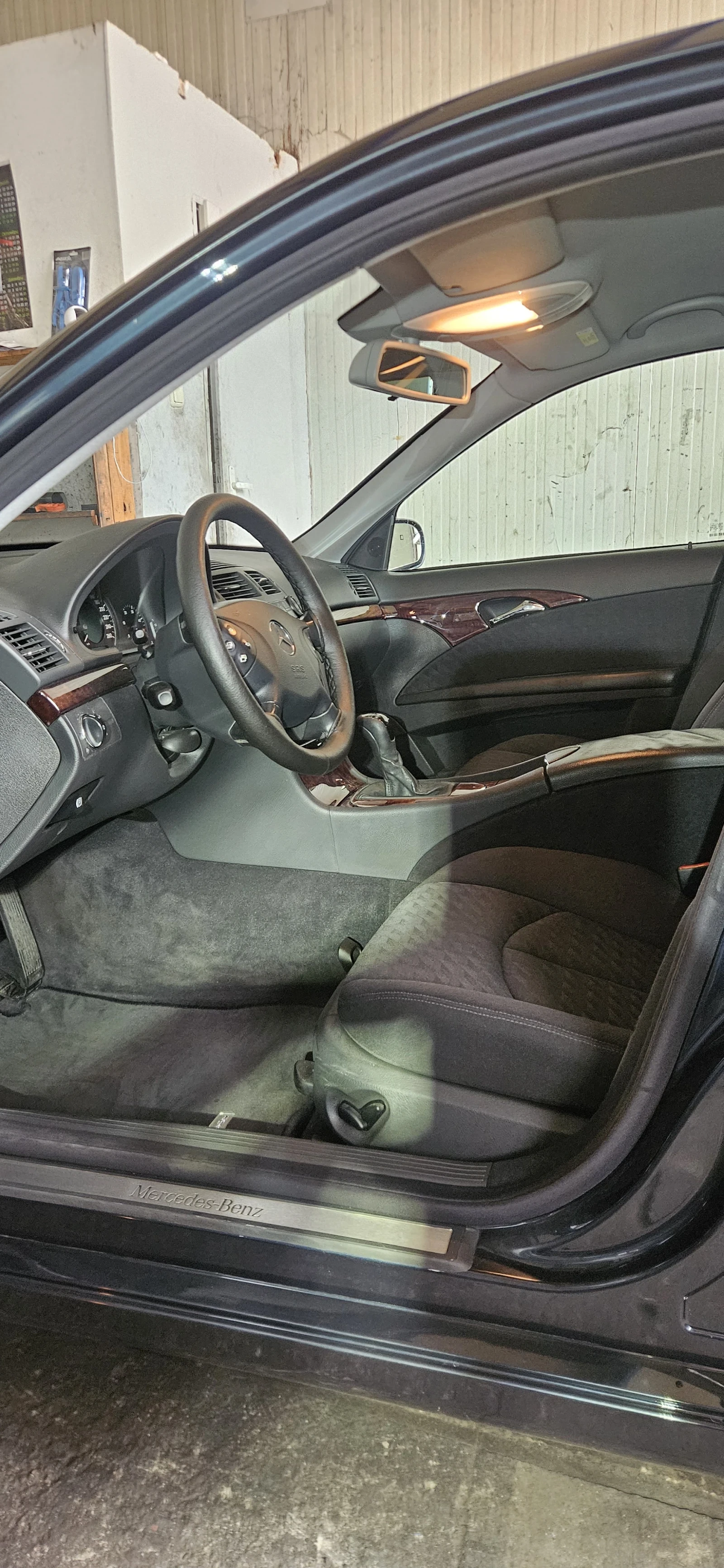 Mercedes-Benz E 270  - изображение 7