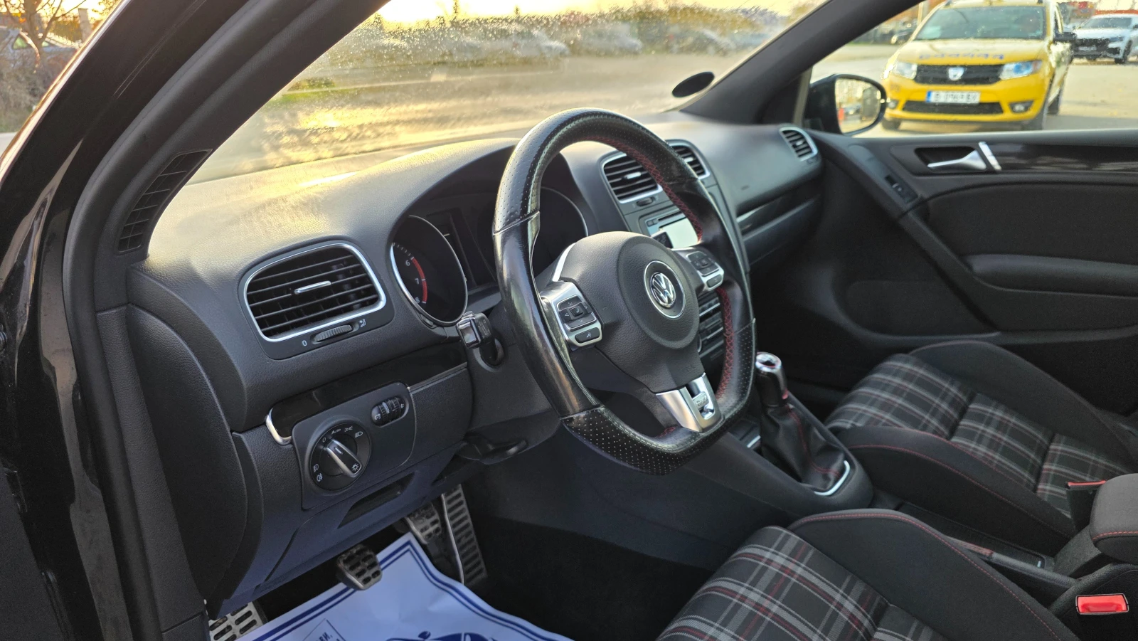 VW Golf 2.0GTI/210HP/УНИКАТ - изображение 8