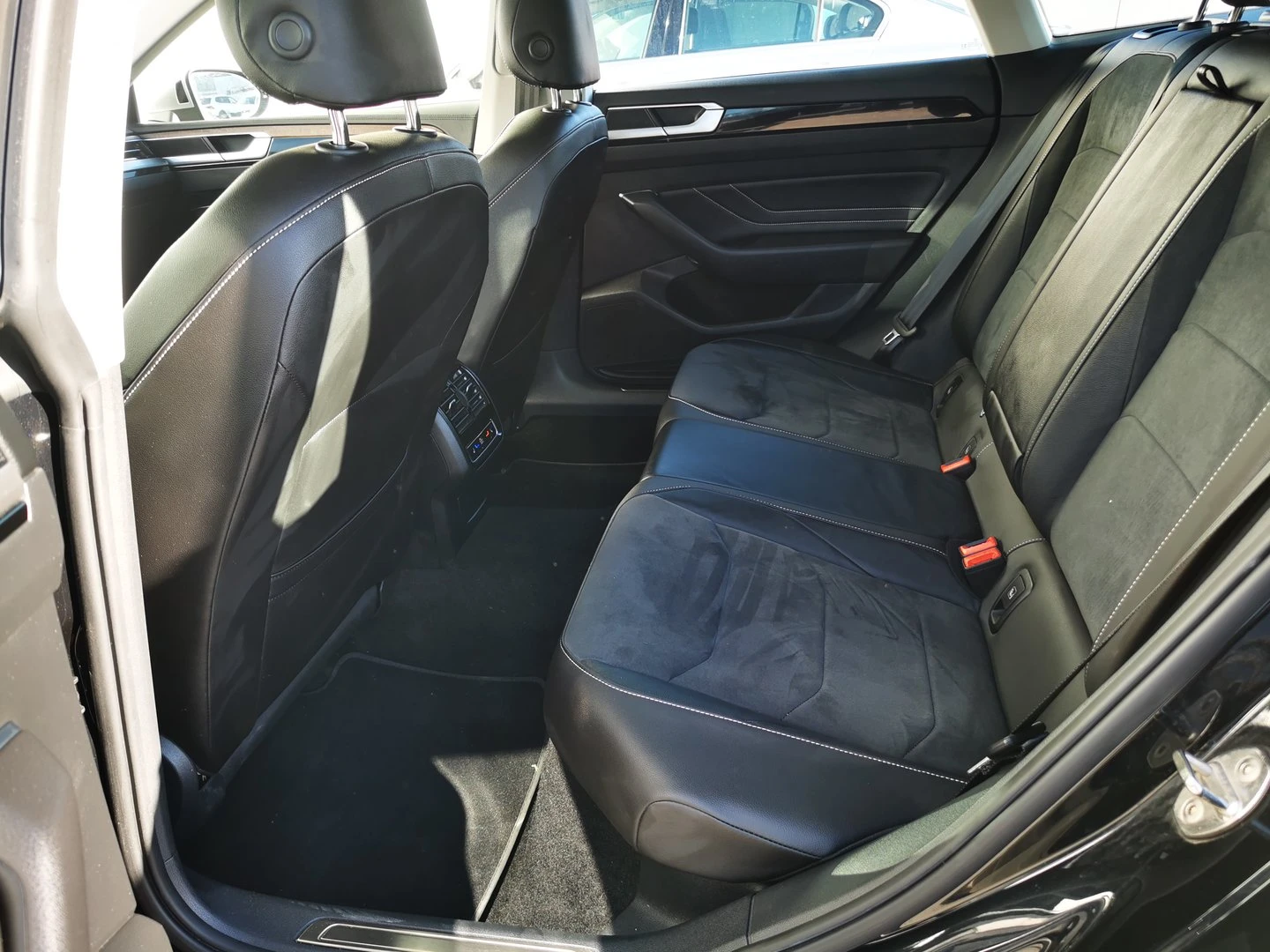 VW Arteon Elegance 2.0 TDI SCR DSG | Mobile.bg   6