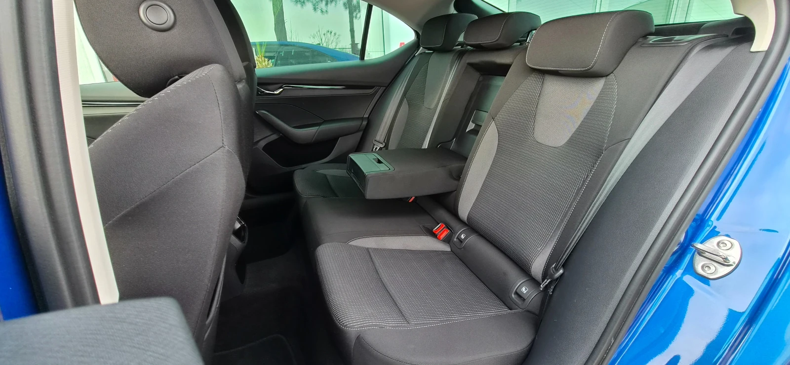 Skoda Octavia ГАРАНЦИЯ 2027г., снимка 9 - Автомобили и джипове - 53987434