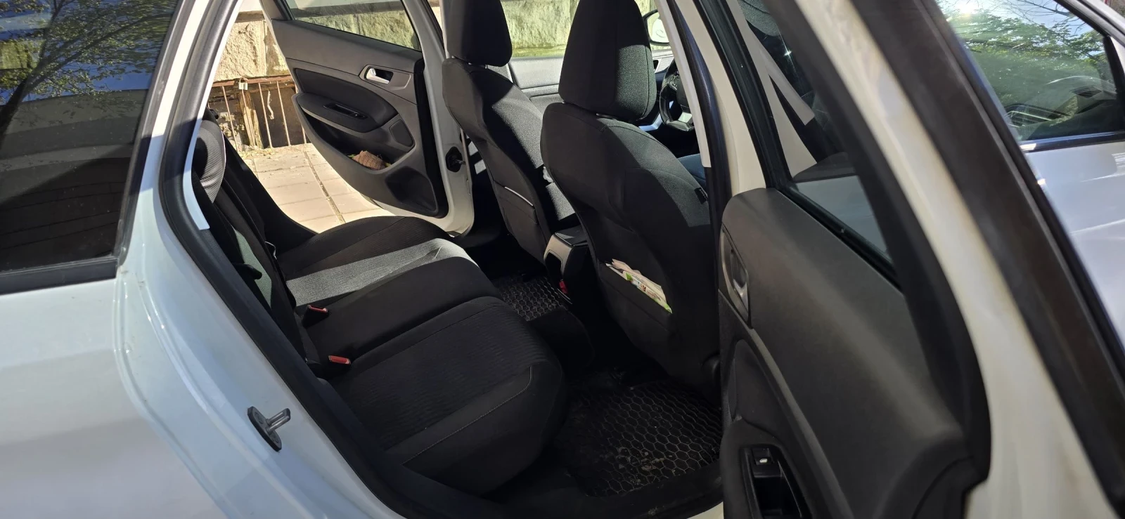 Peugeot 308 1.6 HDi, 120 к.с., дизел, ръчна, снимка 10 - Автомобили и джипове - 54323977