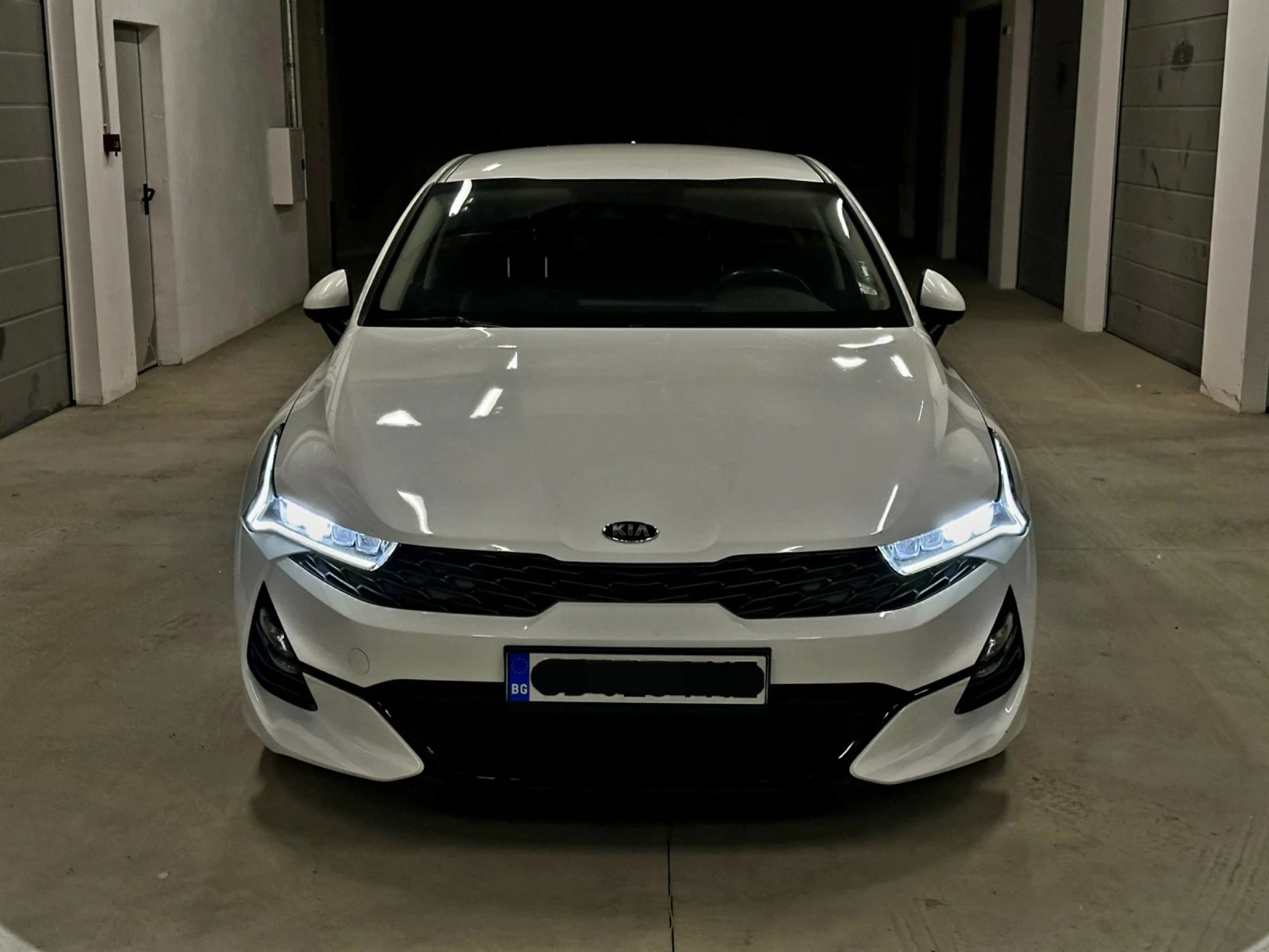 Kia K5 Джойстик* Обдухване* Keyless* Сензори