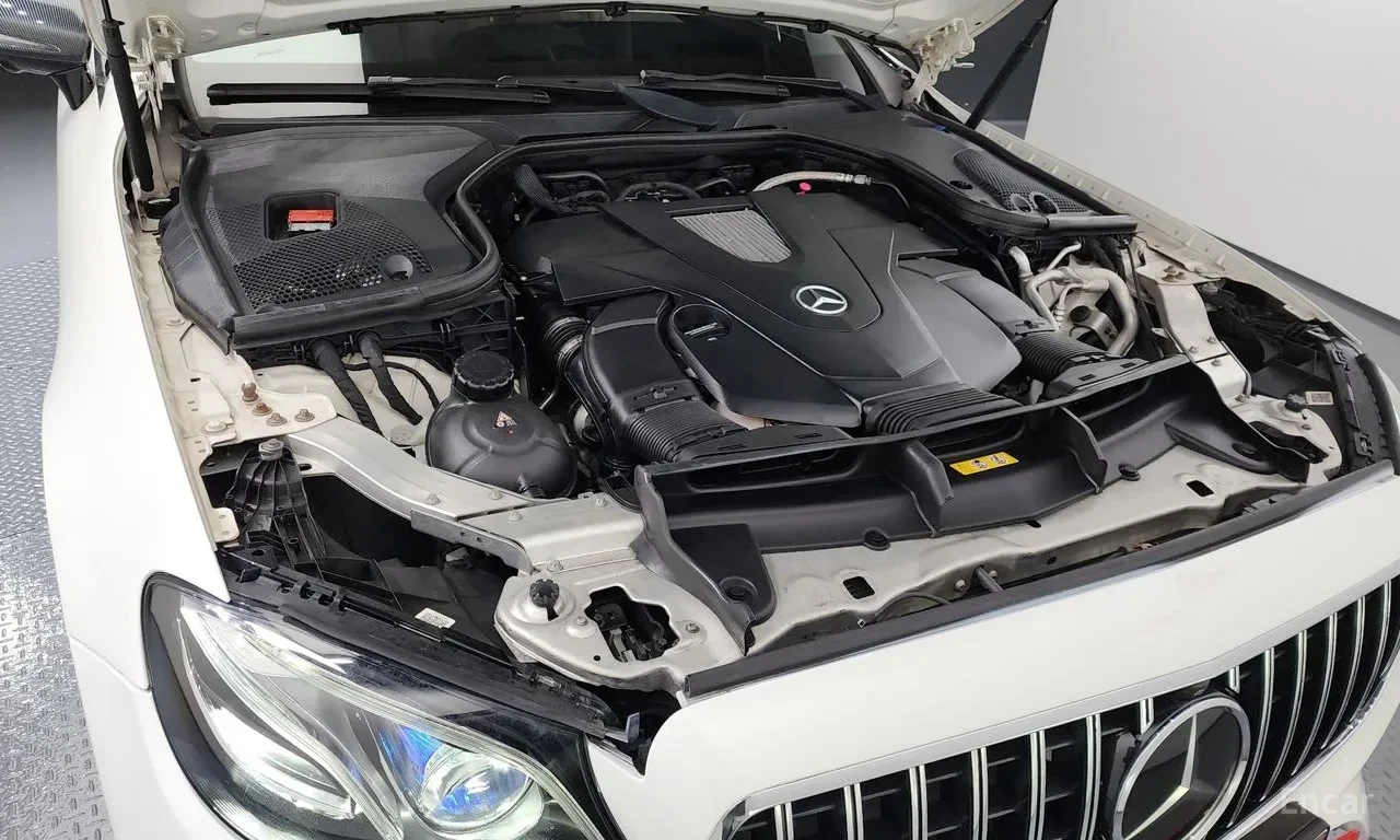 Mercedes-Benz E 450 * DISTRONIC * HeadUp *  AвтоКредит * (ЦЕНА ДО БГ), снимка 12 - Автомобили и джипове - 55013631
