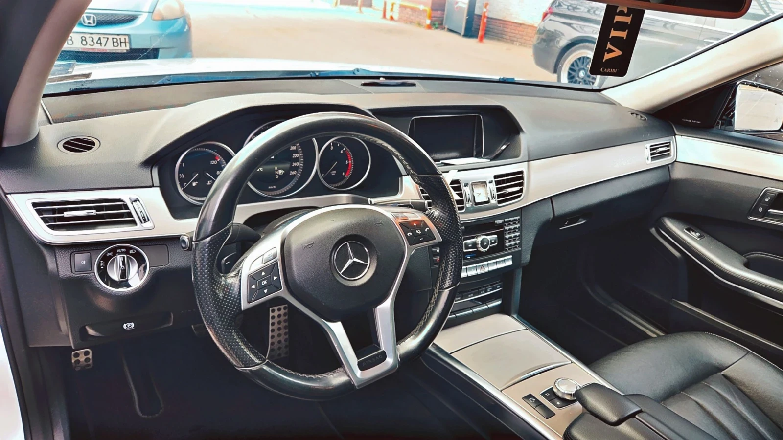 Mercedes-Benz E 350 3.5CDI BlueTech, снимка 10 - Автомобили и джипове - 55137727