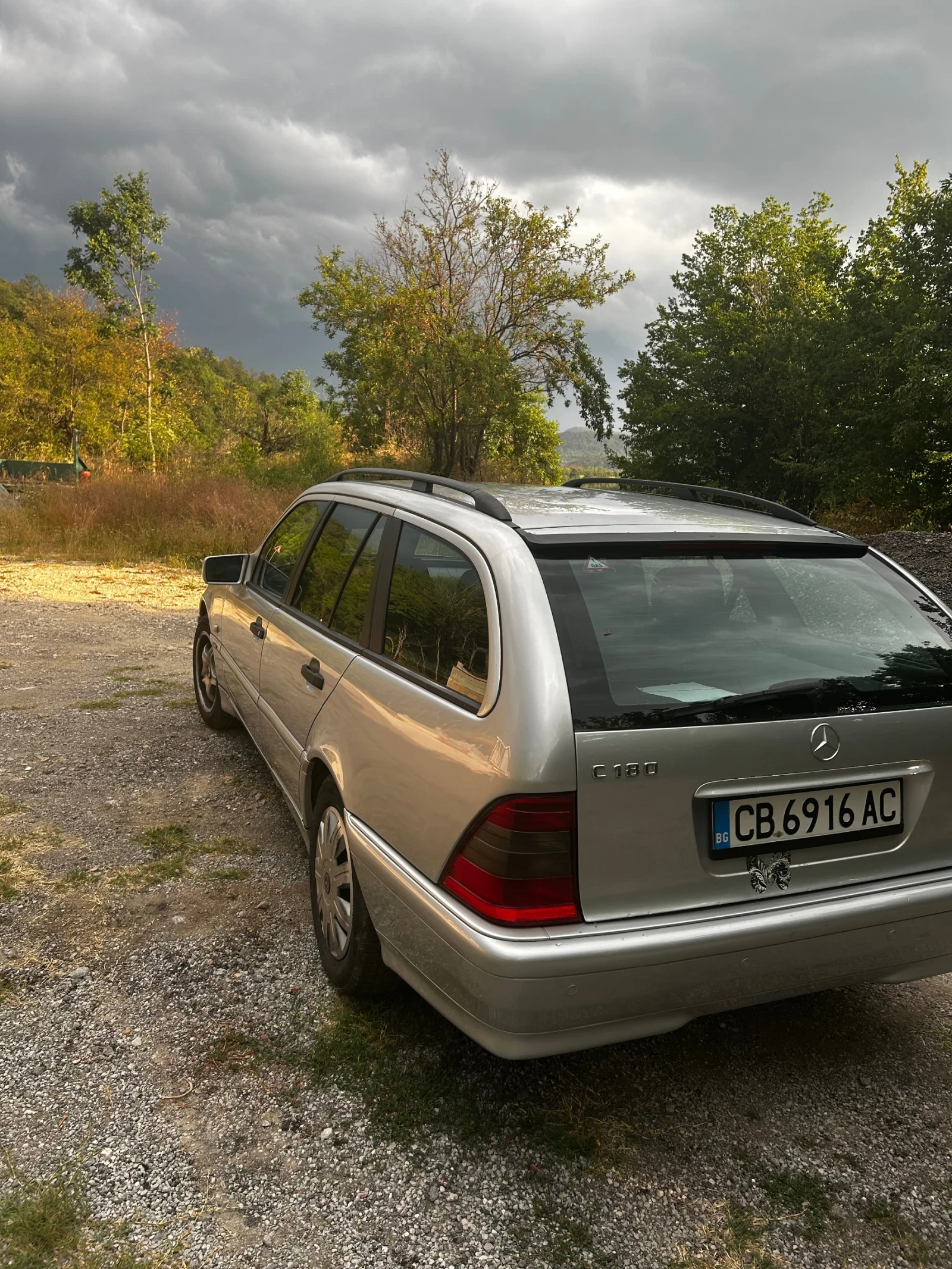 Mercedes-Benz C 180, снимка 5 - Автомобили и джипове - 55151138