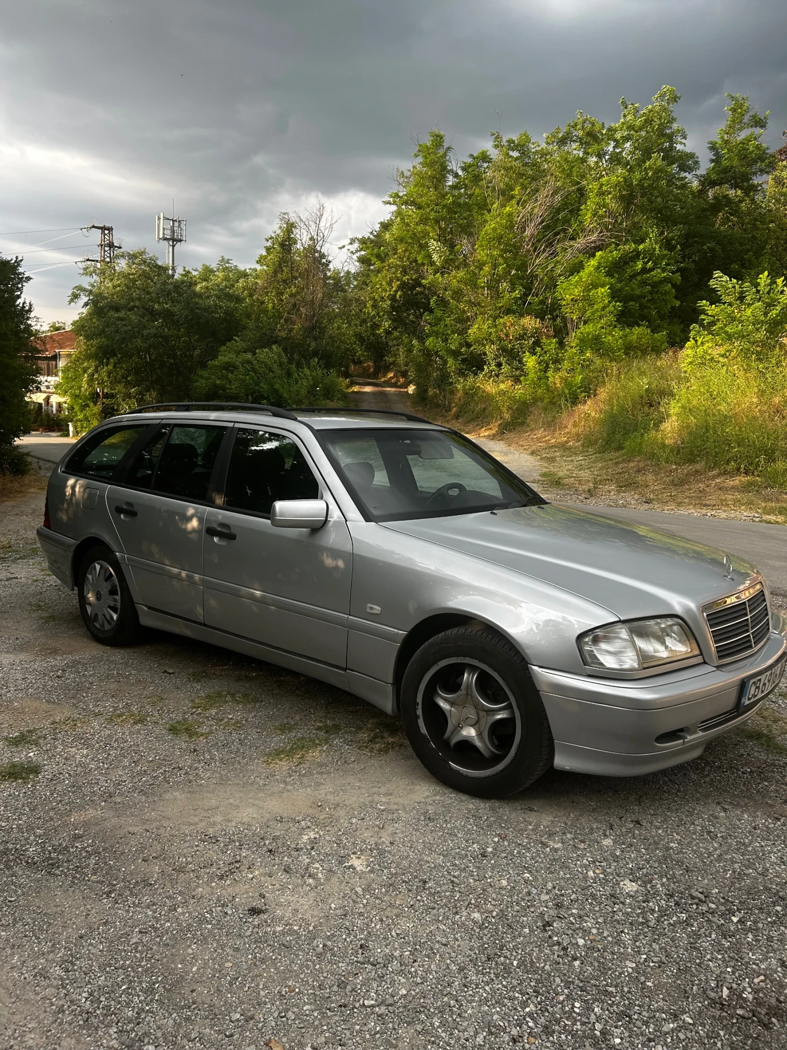 Mercedes-Benz C 180, снимка 2 - Автомобили и джипове - 55151138