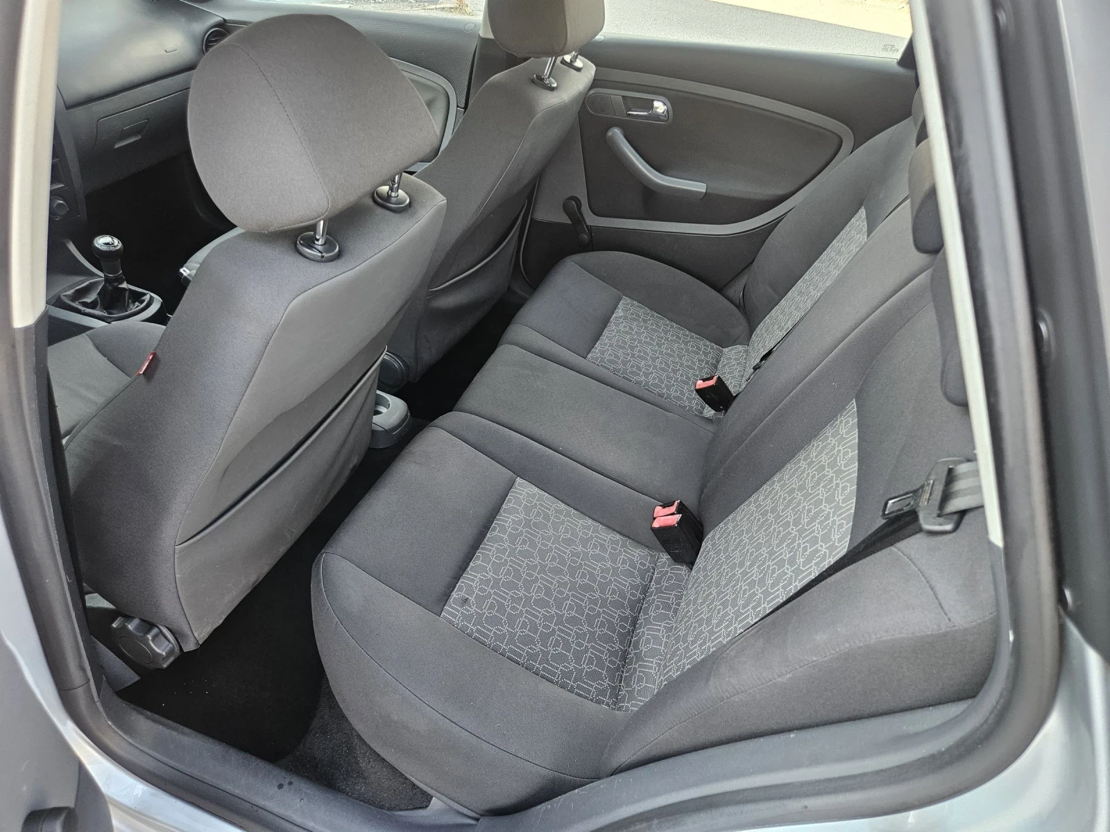 Seat Ibiza 1.4TDI* Face-Lift* Климатик , снимка 4 - Автомобили и джипове - 55177588