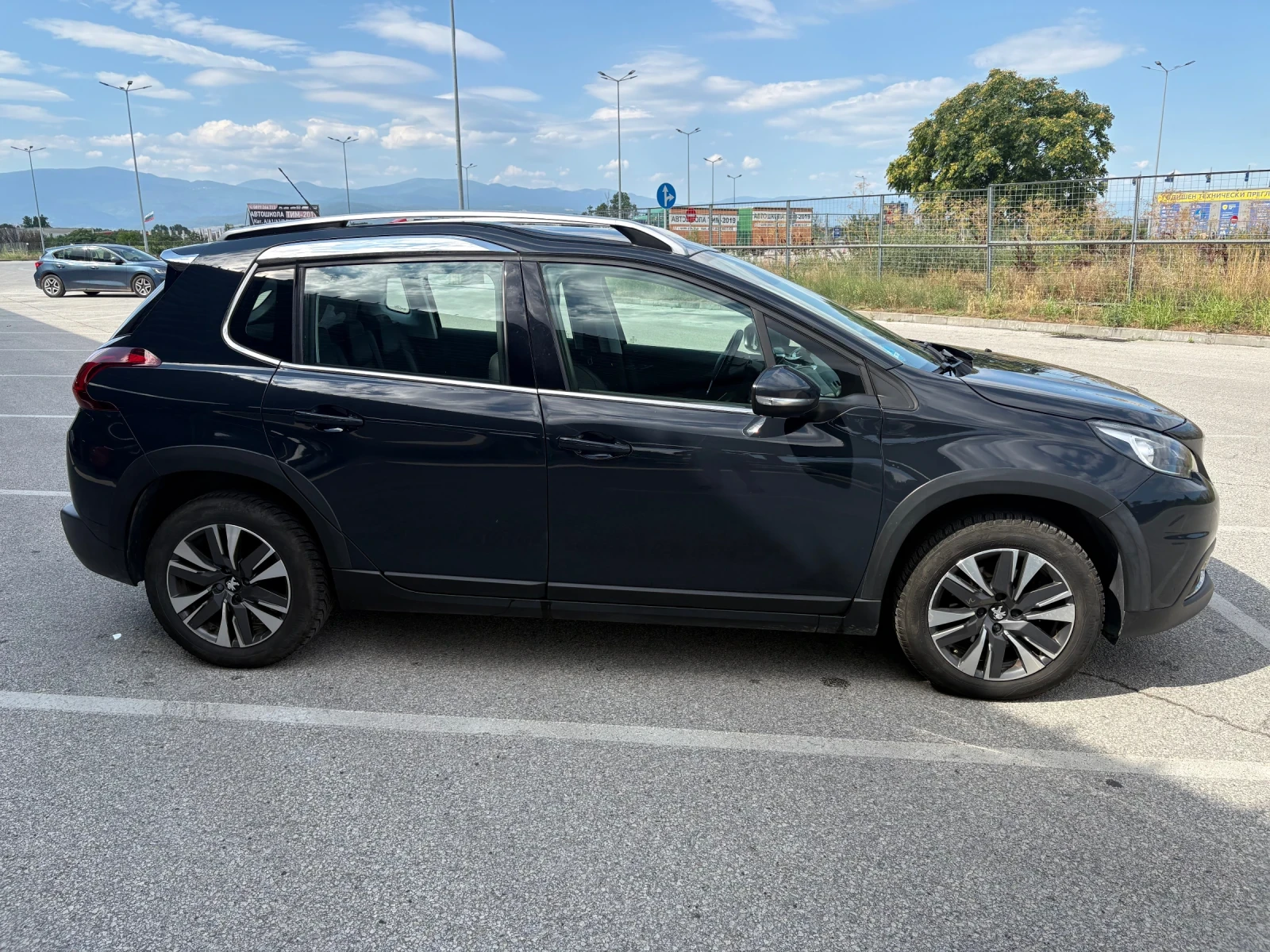 Peugeot 2008 1.5hdi-Автоматик-Навигация, снимка 4 - Автомобили и джипове - 55182647