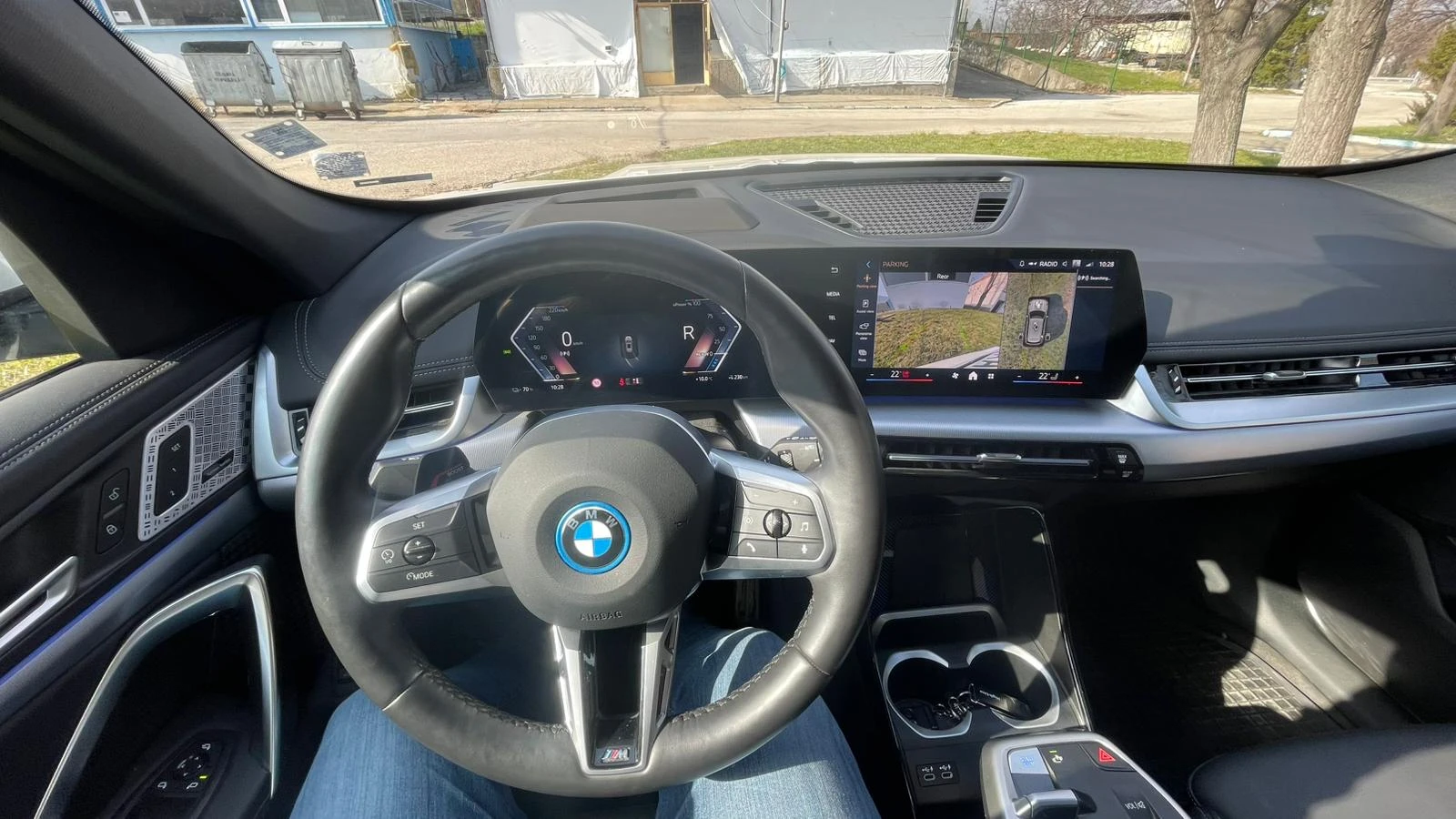 BMW iX1 eDrive20, снимка 7 - Автомобили и джипове - 55413557