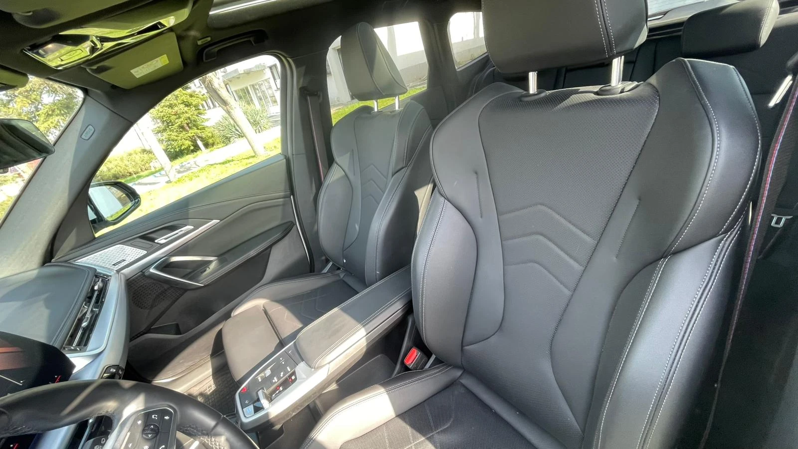 BMW iX1 eDrive20, снимка 9 - Автомобили и джипове - 55413557