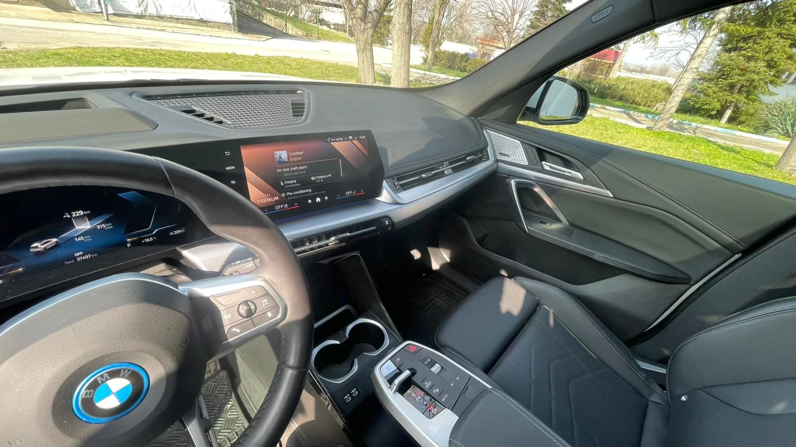 BMW iX1 eDrive20, снимка 10 - Автомобили и джипове - 55413557