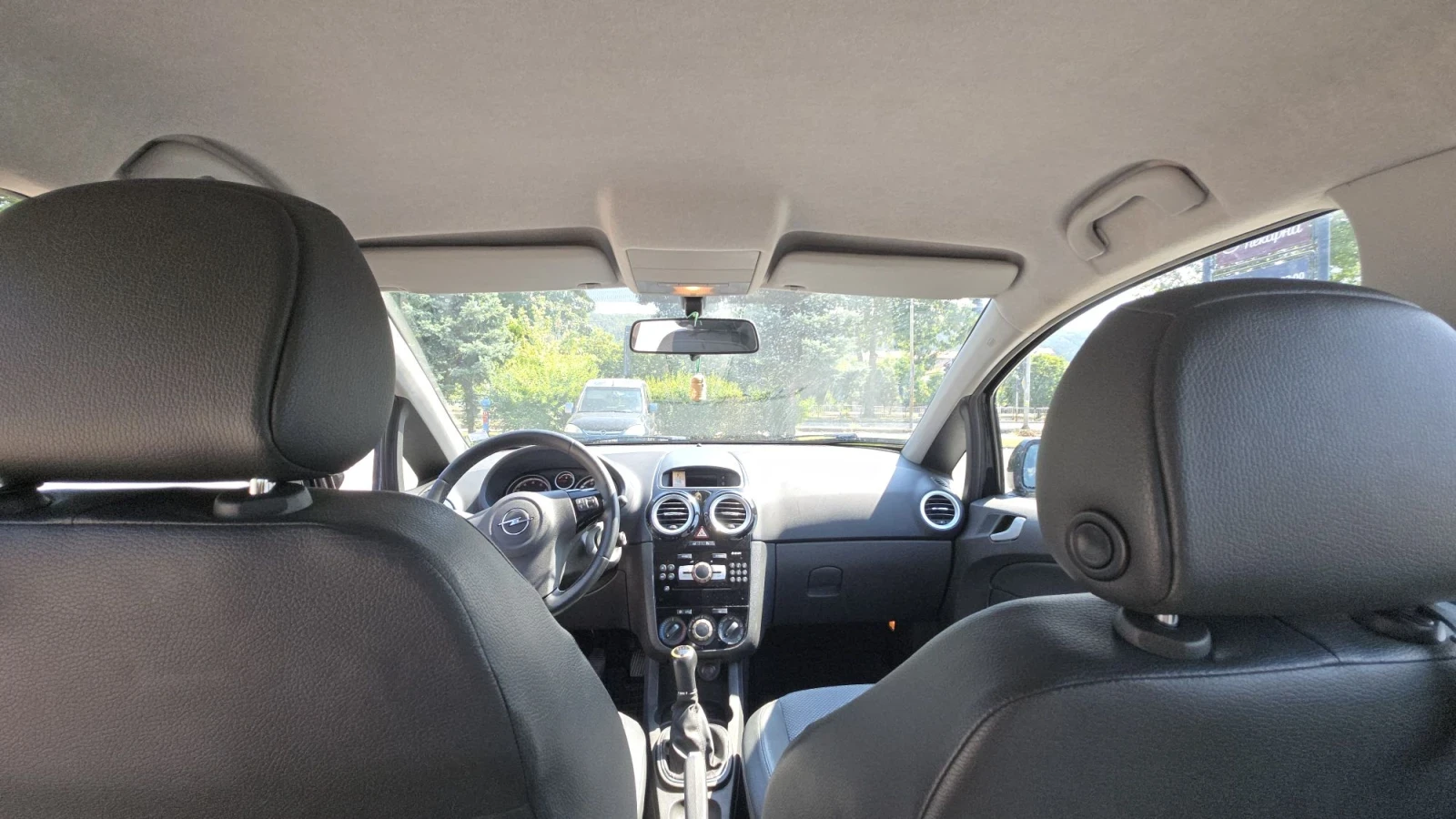 Opel Corsa D 1.4i, снимка 11 - Автомобили и джипове - 55778383