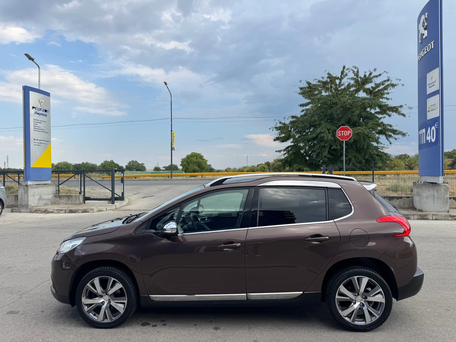 Peugeot 2008 1.6 HDI 120kc Grip Controll Панорама Кожа-подгрев , снимка 2 - Автомобили и джипове - 55803440
