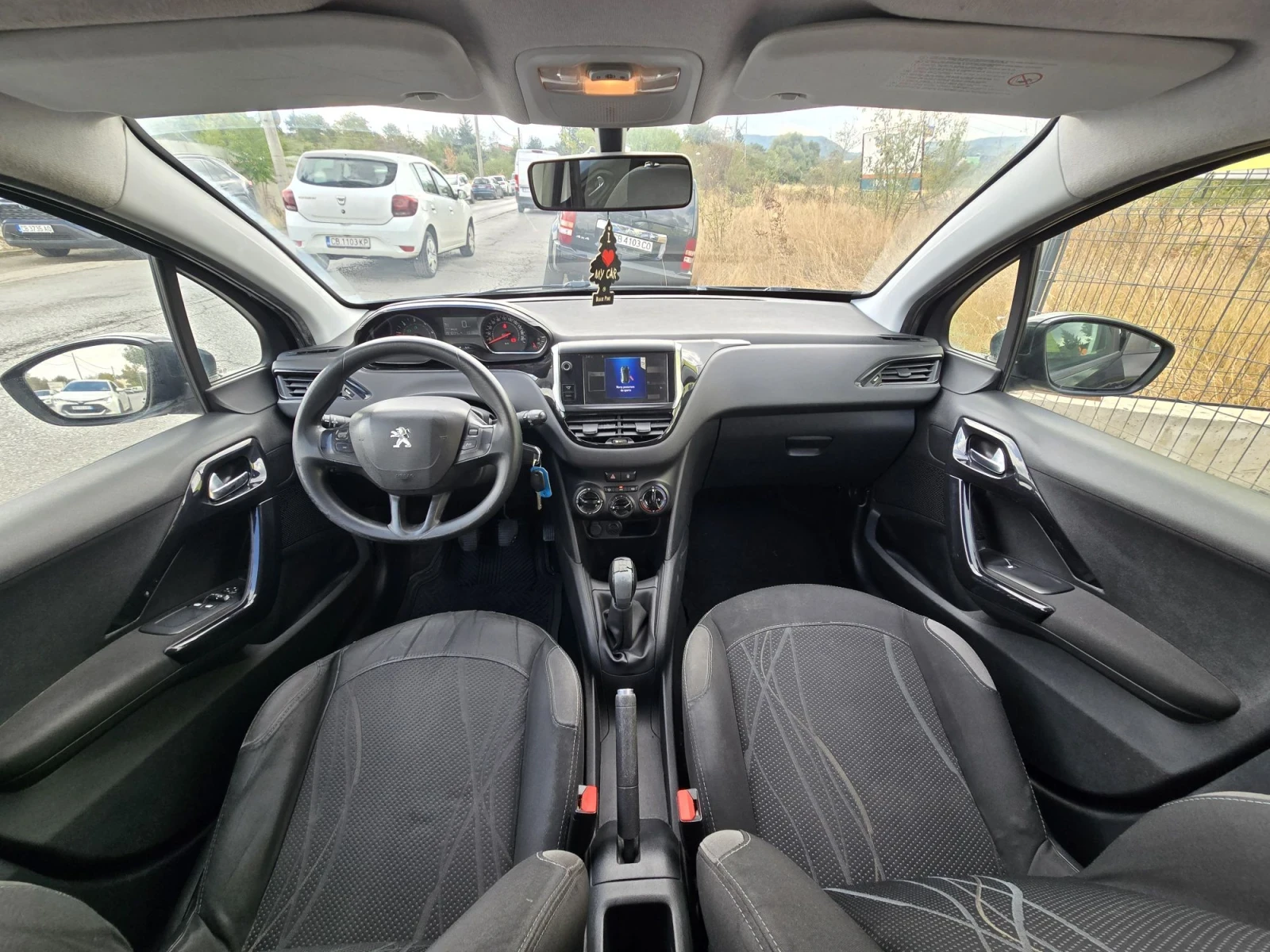 Peugeot 208 1.4 HDI, снимка 13 - Автомобили и джипове - 56222540
