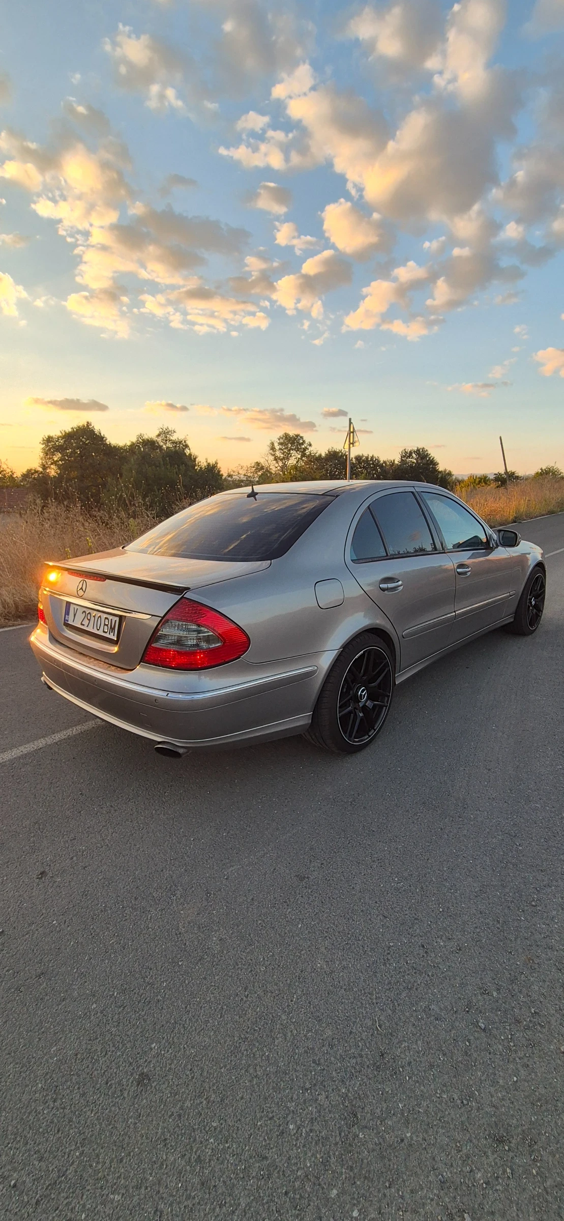 Mercedes-Benz E 320 3.2, снимка 3 - Автомобили и джипове - 56423721
