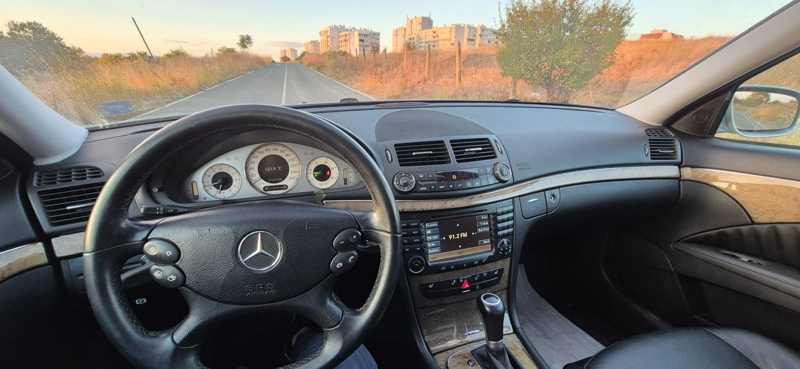 Mercedes-Benz E 320 3.2, снимка 12 - Автомобили и джипове - 56423721