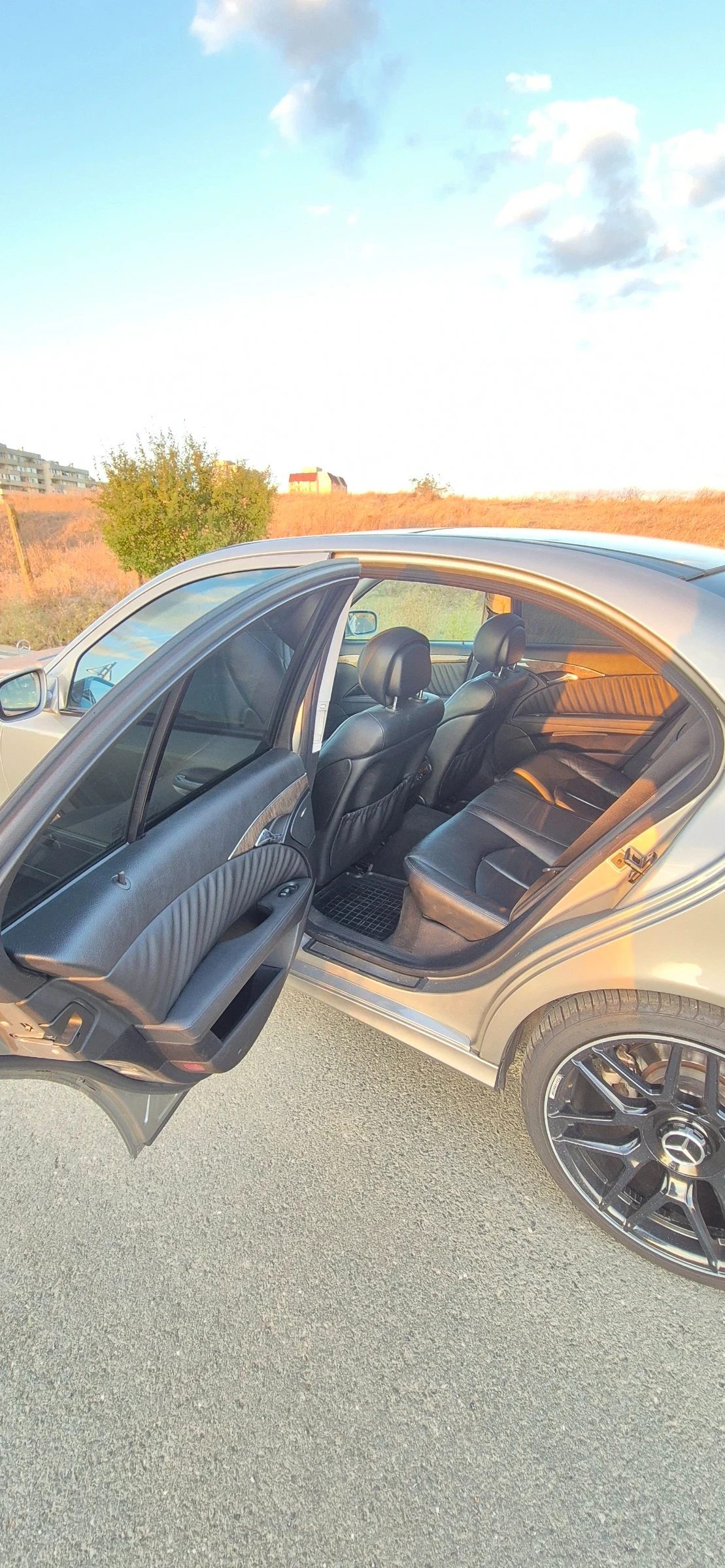 Mercedes-Benz E 320 3.2, снимка 14 - Автомобили и джипове - 56423721