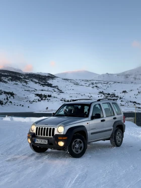 Jeep Cherokee Sport, снимка 4