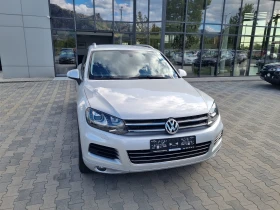 VW Touareg 3.0TDi-8 СКОРОСТИ * ОБСЛУЖЕН* ТОП СЪСТОЯНИЕ!