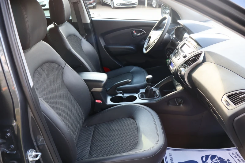 Hyundai IX35 2.0CRDI* TOP* , снимка 15 - Автомобили и джипове - 50860073
