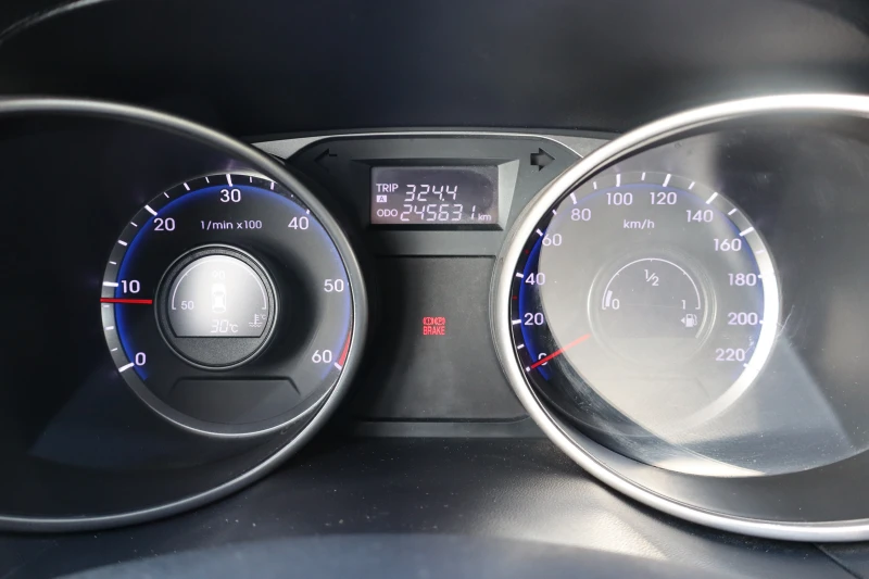 Hyundai IX35 2.0CRDI* TOP* , снимка 10 - Автомобили и джипове - 50860073