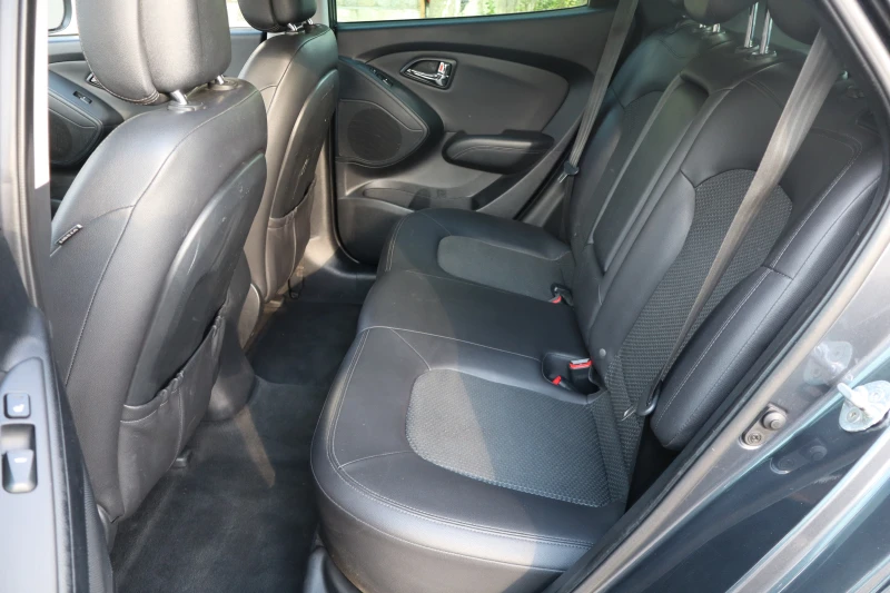 Hyundai IX35 2.0CRDI* TOP* , снимка 12 - Автомобили и джипове - 50860073