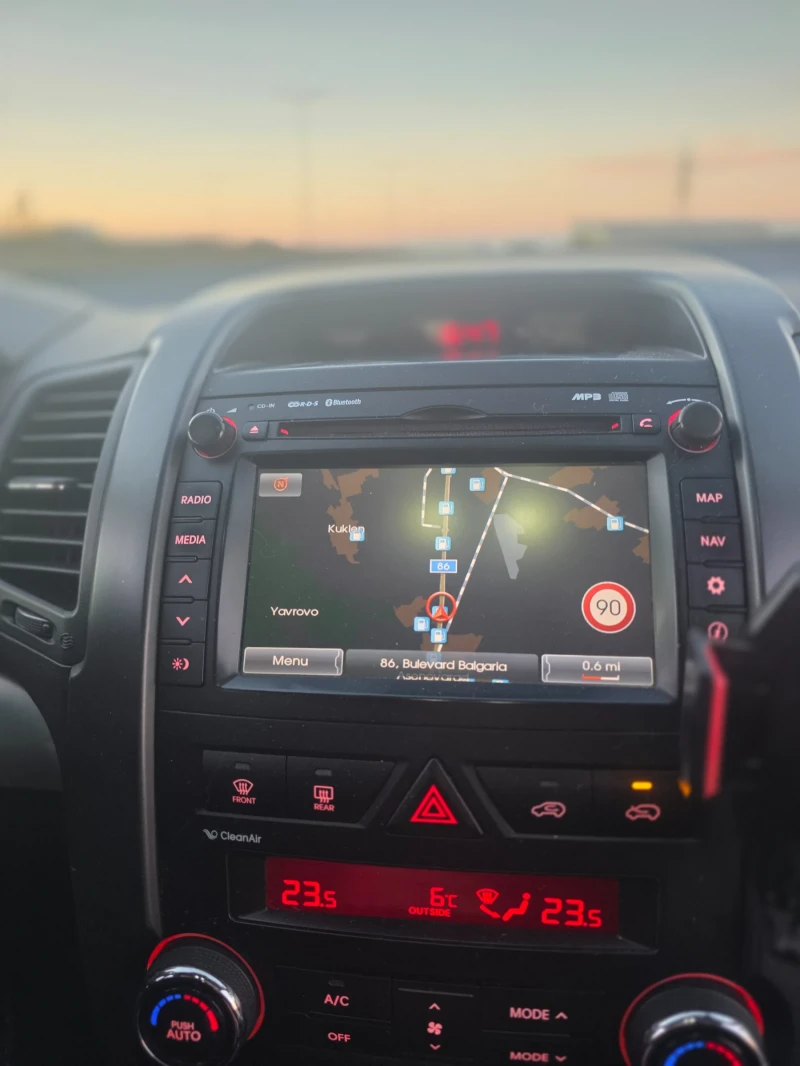 Kia Sorento, снимка 5 - Автомобили и джипове - 52792462