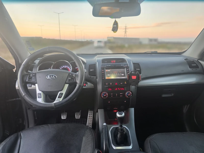 Kia Sorento, снимка 10 - Автомобили и джипове - 52792462